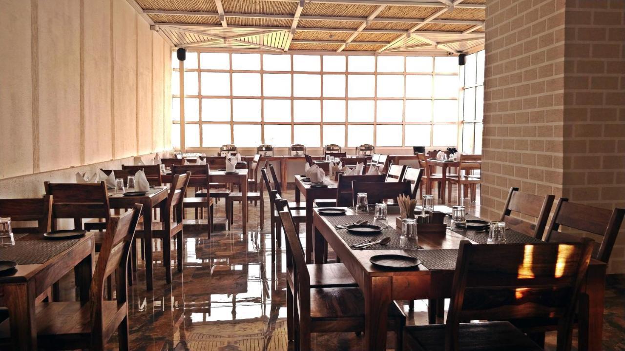 Hotel Istana Inn - A Luxury Stay Jaipur Exteriör bild